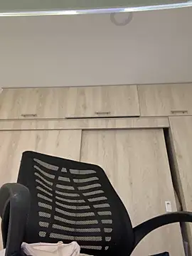غرفة دردشة Adele_Sweett المباشرة