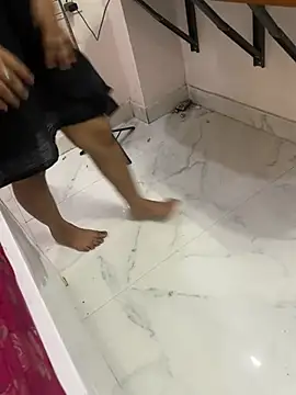 عرض كام Phardra881 الجنسي المباشر