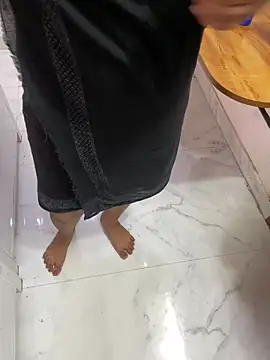 عرض كام Phardra881 الجنسي المباشر