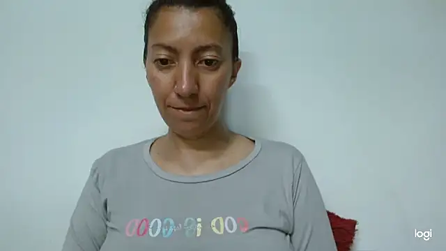 חדר צ'אט בשידור חי של kaybabyhot
