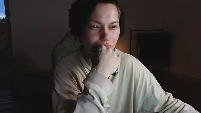 Chat soba uživo modela esajukyy