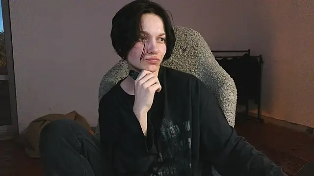 esajukyy's Live Chat Room
