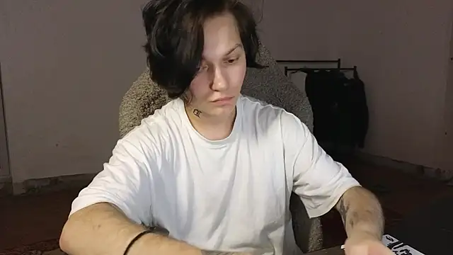 esajukyy Live Chatraum
