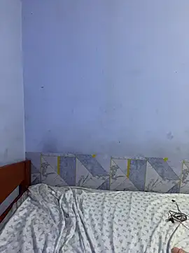 חדר צ'אט בשידור חי של Cannella_0