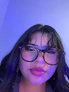 חדר צ'אט בשידור חי של Cannella_0
