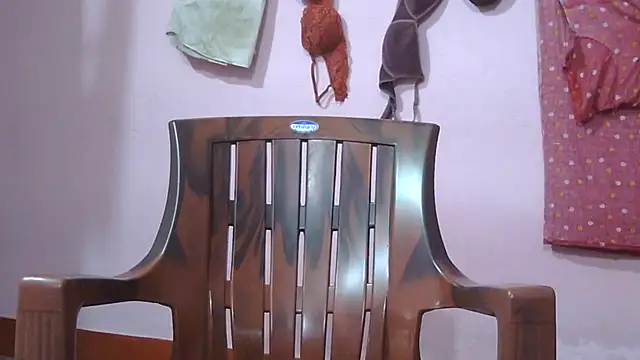 Živá chatovací místnost Pooja-suman