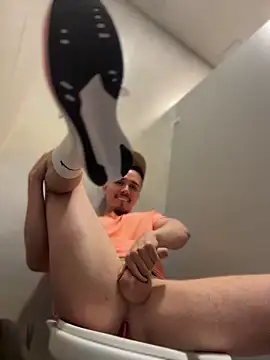 adam-rivera Webcam-Show