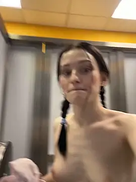 Chat soba uživo modela Mia_Mia_M