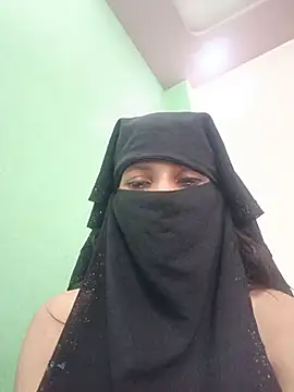 Aafreen_36 Adlı Modelin Canlı Sohbet Odası