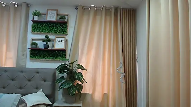 sasi_luna live-chat rom