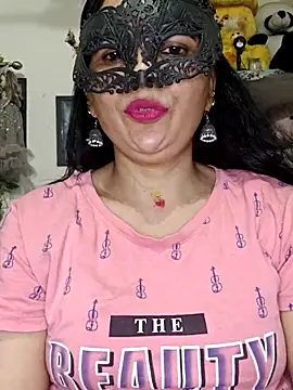 BhabhiPooja69 Adlı Modelin Canlı Sohbet Odası