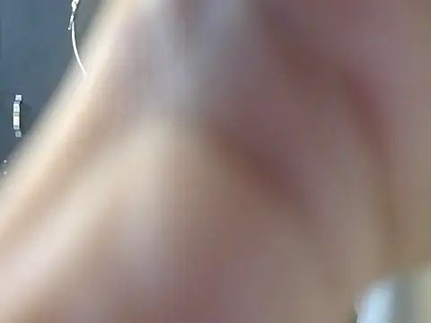 glossy_22 – live chatrum
