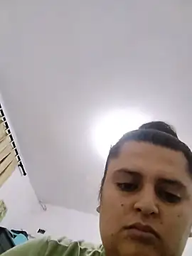 Chat soba uživo modela Miss_balloonsmila