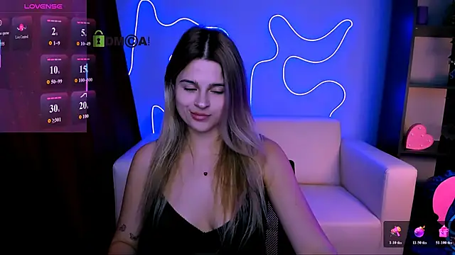berry_alma's Live Chat Room