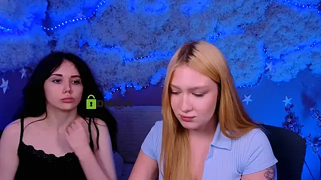 חדר צ'אט בשידור חי של playful_sophie