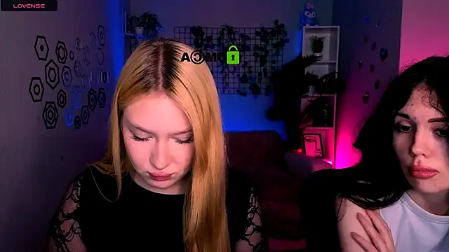 playful_sophie – Naživo chatovacia miestnosť
