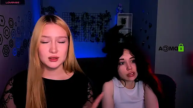 חדר צ'אט בשידור חי של playful_sophie