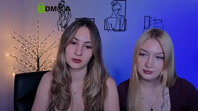 playful_sophie's Live Chat Room