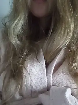 KattyLuuu's Live Chat Room