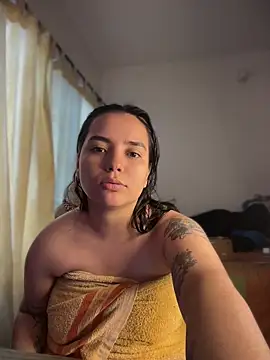 Ema_kraus Adlı Modelin Canlı Sohbet Odası