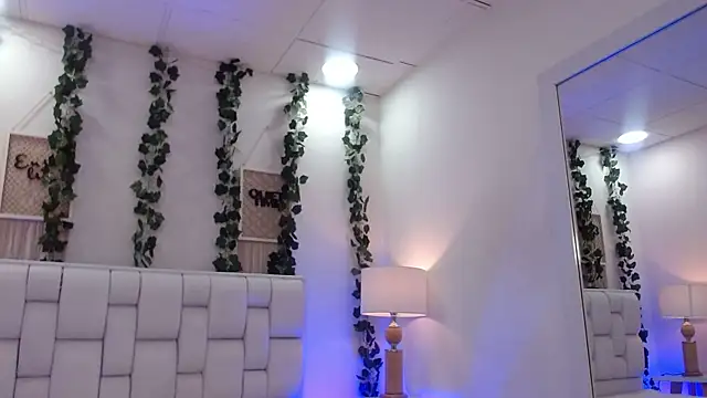 Živá chatovací místnost Miaa_gh1