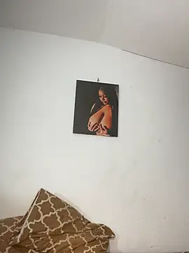 AinaraJimenez – Naživo chatovacia miestnosť