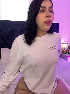Lily_Woodz's Live Chat Room