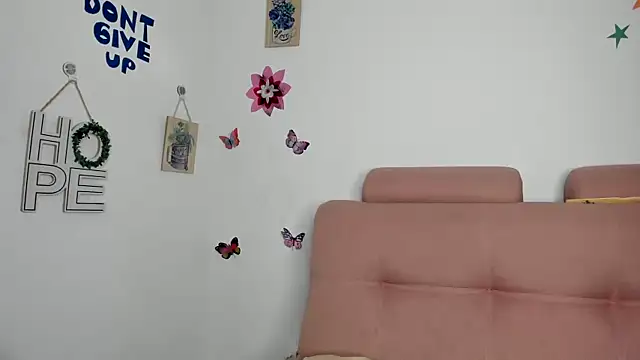 חדר צ'אט בשידור חי של lizzie_c