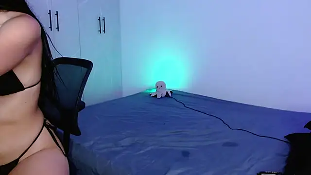 Sala de chat ao vivo de miia-liiam