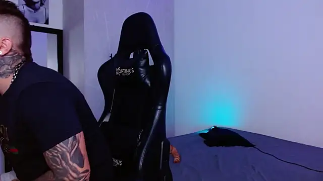 Živá chatovací místnost miia-liiam