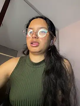 Sala de chat ao vivo de Rosita_forever_