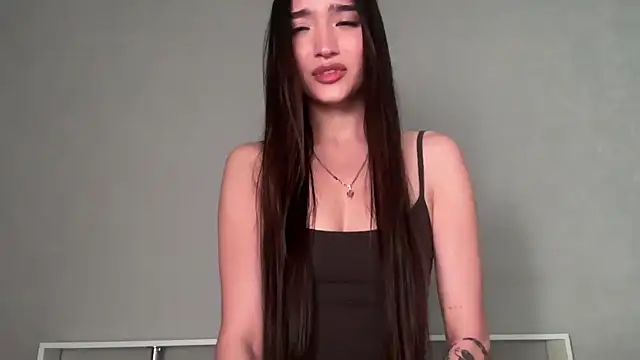 MilenaMilven Adlı Modelin Canlı Sohbet Odası