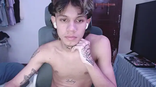 andy_dan18 – live chatrum