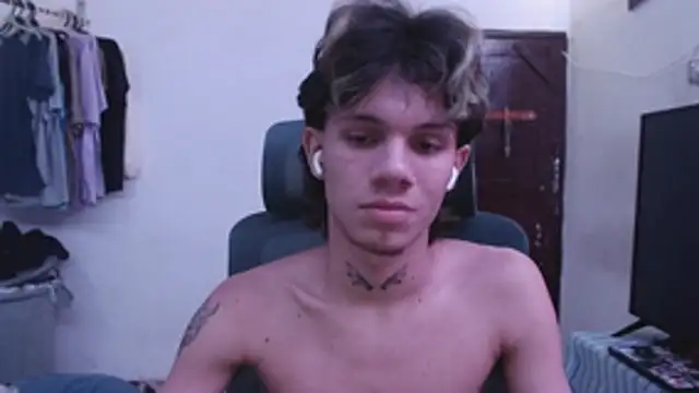 andy_dan18 – live chatrum