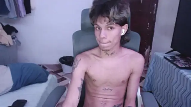 غرفة دردشة andy_dan18 المباشرة