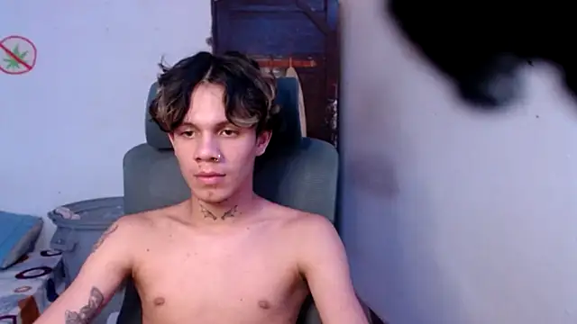 Sala de chat ao vivo de andy_dan18