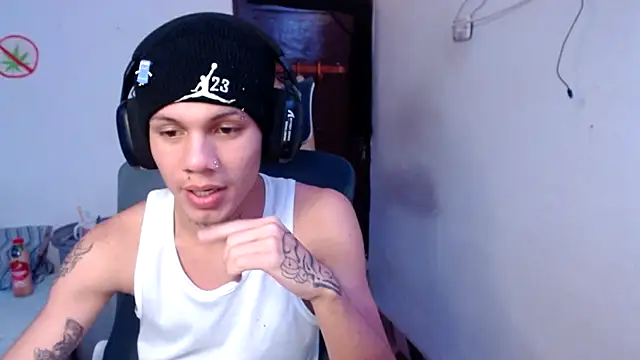 andy_dan18 – live chatrum
