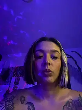 BlueStoneX's Live Chat Room