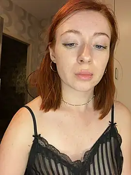 Cuteroxyfoxy's Live Chat Room