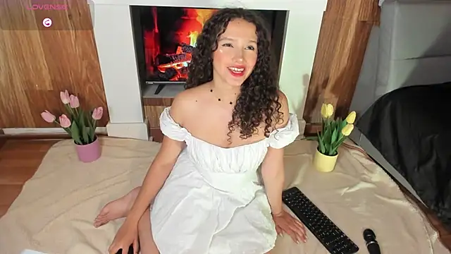LucyLovelyy's Live Chat Room