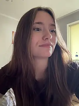 Sabrina_shells – Naživo chatovacia miestnosť