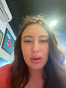 غرفة دردشة AdinaKan المباشرة