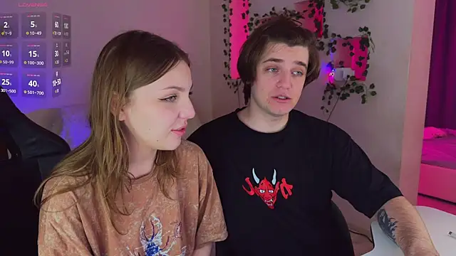RobertAndLinela's Live Chat Room