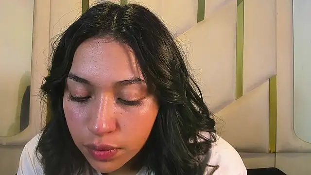 IsabellRodriguez18 লাইভ চ্যাট রুম