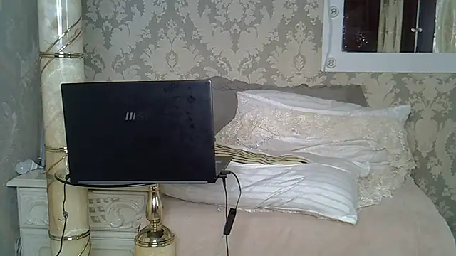 EllaJohnsonX Live chatroom