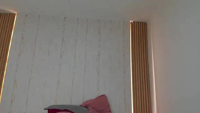 Sala de chat ao vivo de two_milkyway