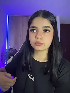 XXXAngella Adlı Modelin Canlı Sohbet Odası