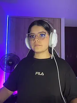 غرفة دردشة XXXAngella المباشرة