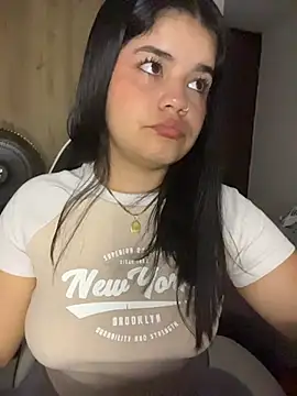 XXXAngella Adlı Modelin Canlı Sohbet Odası