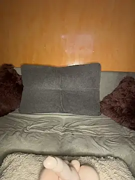 indira_k Adlı Modelin Canlı Sohbet Odası